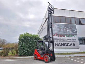 Четырехопорные погрузчики Hangcha XF30D-2