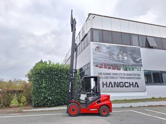 Четырехопорные погрузчики Hangcha XF30D-2