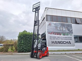 Четырехопорные погрузчики Hangcha XF30D-2