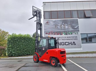 Четырехопорные погрузчики Hangcha XF55D