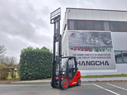 Четырехопорные погрузчики Hangcha XF25G - 1
