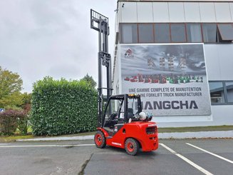 Четырехопорные погрузчики Hangcha XF35G