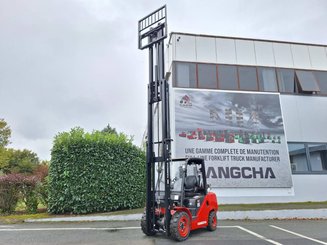 Четырехопорные погрузчики Hangcha XF35G