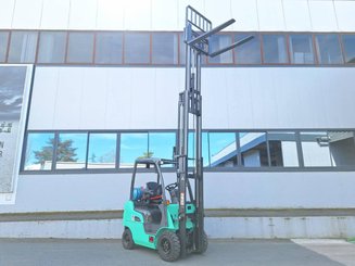 Четырехопорные погрузчики Mitsubishi FG15N