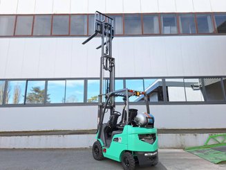 Четырехопорные погрузчики Mitsubishi FG15N