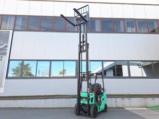 Четырехопорные погрузчики Mitsubishi FG15N