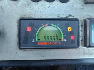 Четырехопорные погрузчики Mora M180C