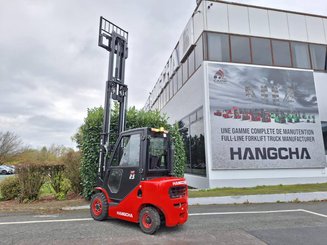 Четырехопорные погрузчики Hangcha XF25D