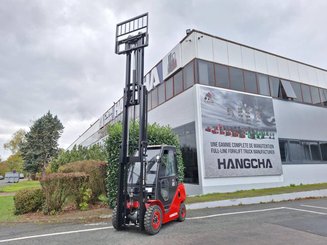 Четырехопорные погрузчики Hangcha XF25D
