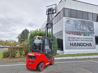 Четырехопорные погрузчики Hangcha XF25D