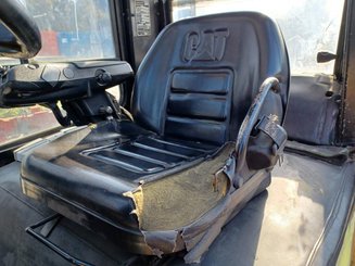Четырехопорные погрузчики Caterpillar DP50K2
