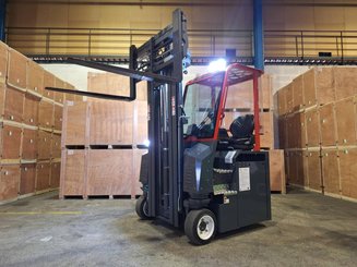 Четырехходовый вилочный погрузчик AMLIFT AGILIFT 3000E