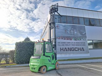 Четырехопорные погрузчики Hangcha AE25-I