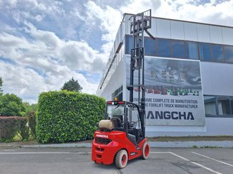 Четырехопорные погрузчики Hangcha XF35G-2