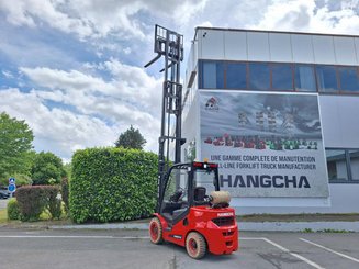 Четырехопорные погрузчики Hangcha XF35G-2