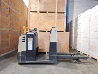 Четырехопорные погрузчики Crown GPC3020