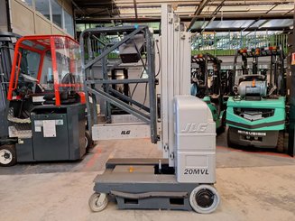 Строительный подъёмник с вертикальной мачтой JLG 20MVL