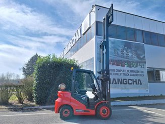 Четырехопорные погрузчики Hangcha XF30G-2