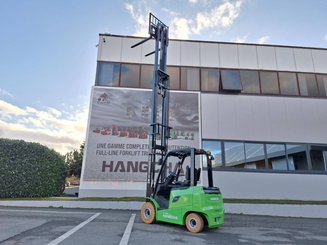 Четырехопорные погрузчики Hangcha AE25-I