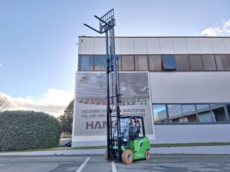 Четырехопорные погрузчики Hangcha AE25-I