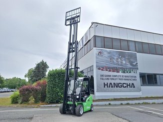 Четырехопорные погрузчики Hangcha XC35i