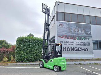 Четырехопорные погрузчики Hangcha XC35i
