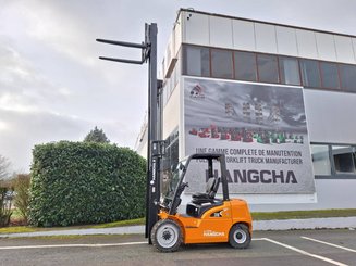 Четырехопорные погрузчики Hangcha XE38i