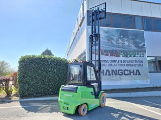 Четырехопорные погрузчики Hangcha AE30-I