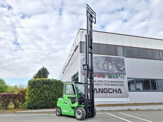 Четырехопорные погрузчики Hangcha XC50i-600