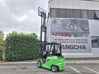 Четырехопорные погрузчики Hangcha AE25-I