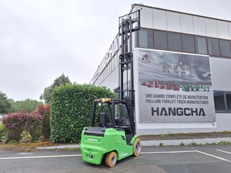 Четырехопорные погрузчики Hangcha AE30-I