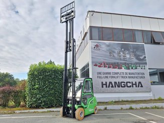 Четырехопорные погрузчики Hangcha XC30i