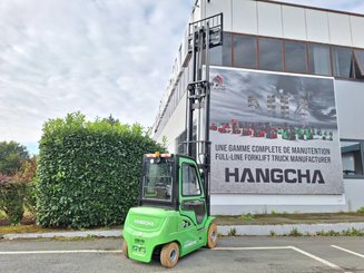 Четырехопорные погрузчики Hangcha XC30i