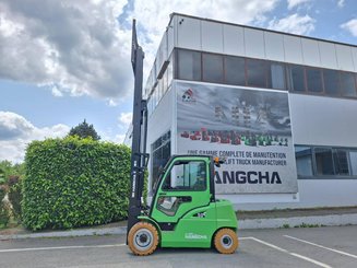 Четырехопорные погрузчики Hangcha XC50i-600