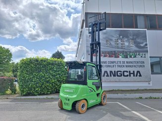 Четырехопорные погрузчики Hangcha XC50i-600