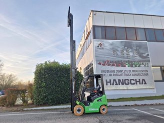 Четырехопорные погрузчики Hangcha XC18i