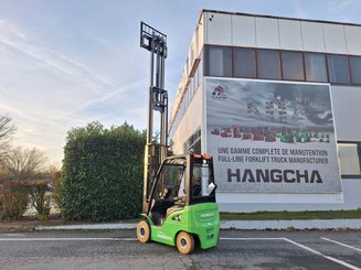 Четырехопорные погрузчики Hangcha XC18i