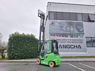 Четырехопорные погрузчики Hangcha AE20Ci
