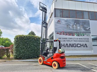 Четырехопорные погрузчики Hangcha XF25G-2