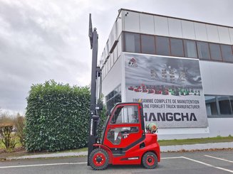 Четырехопорные погрузчики Hangcha XF25G-2