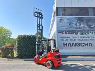 Четырехопорные погрузчики Hangcha XF30G-2