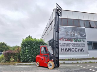 Четырехопорные погрузчики Hangcha AE35