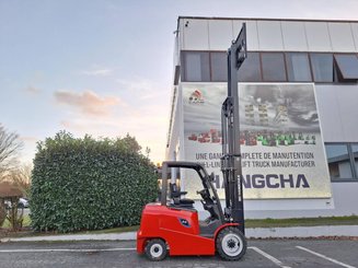 Четырехопорные погрузчики Hangcha AE30
