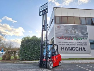 Четырехопорные погрузчики Hangcha AE30