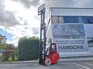 Четырехопорные погрузчики Hangcha AE30