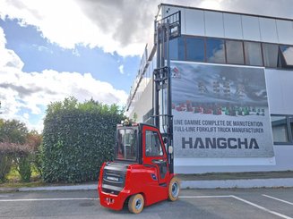 Четырехопорные погрузчики Hangcha AE30