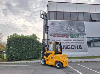 Четырехопорные погрузчики Hangcha XE35i (CPD35-XEY2-SI)