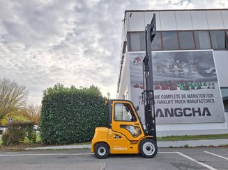 Четырехопорные погрузчики Hangcha XE35i (CPD35-XEY2-SI)