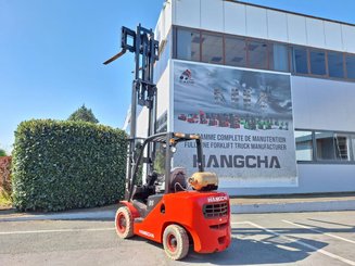 Четырехопорные погрузчики Hangcha XF35G