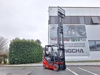 Четырехопорные погрузчики Hangcha XF18G-2